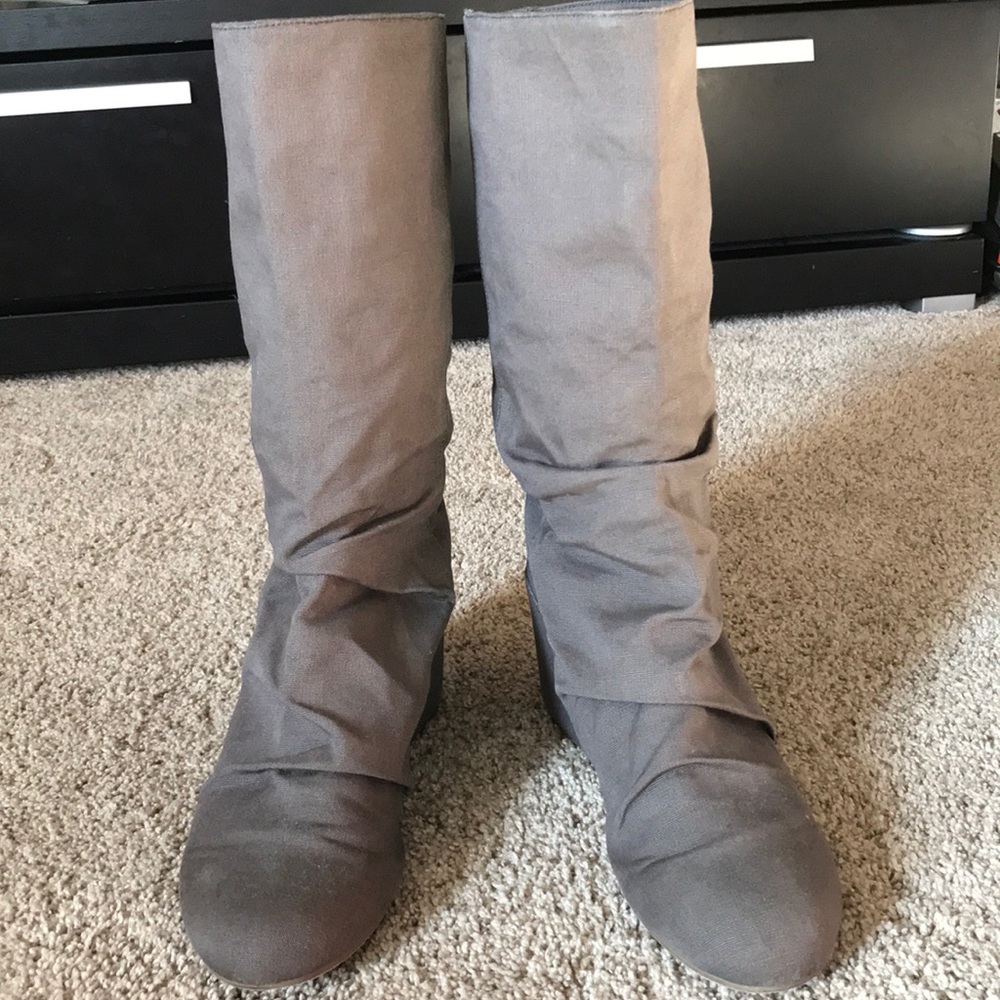 Grey wedge boots